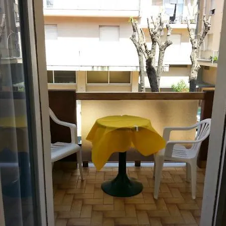 호텔 Costa D'oro 3*